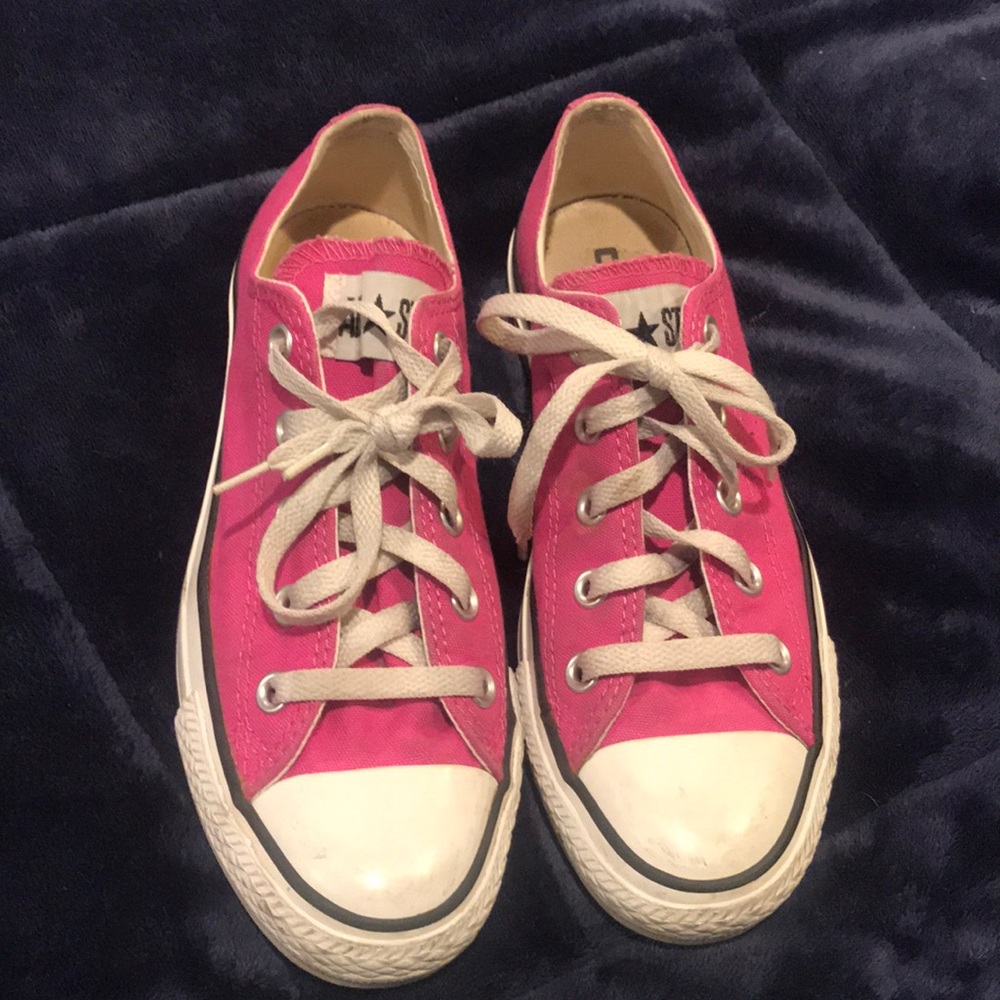 Pink converse all star